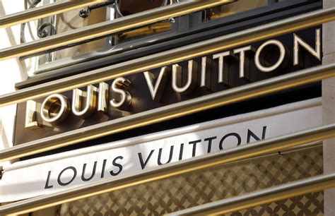 official site louis vuitton|Louis Vuitton store website.